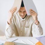 Jak ograniczyć zmęczenie informacyjne na co dzień